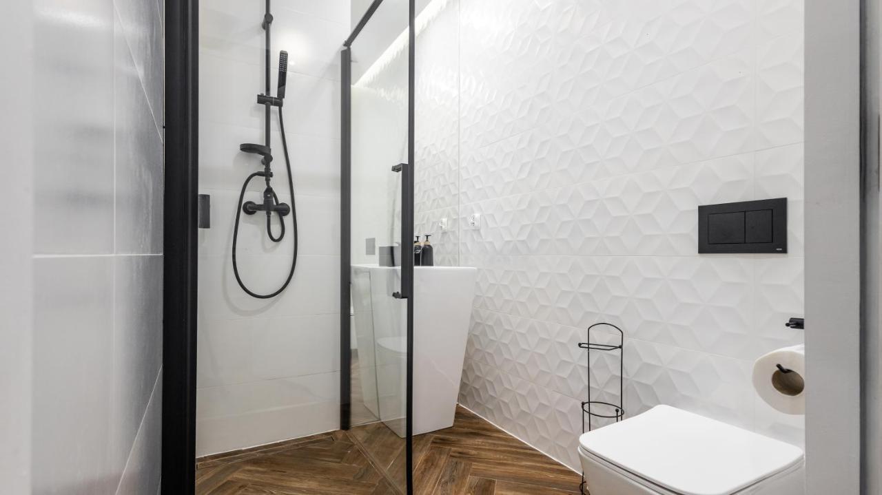 Zamoyskiego Jacuzzi Apartment Krakow Exterior photo